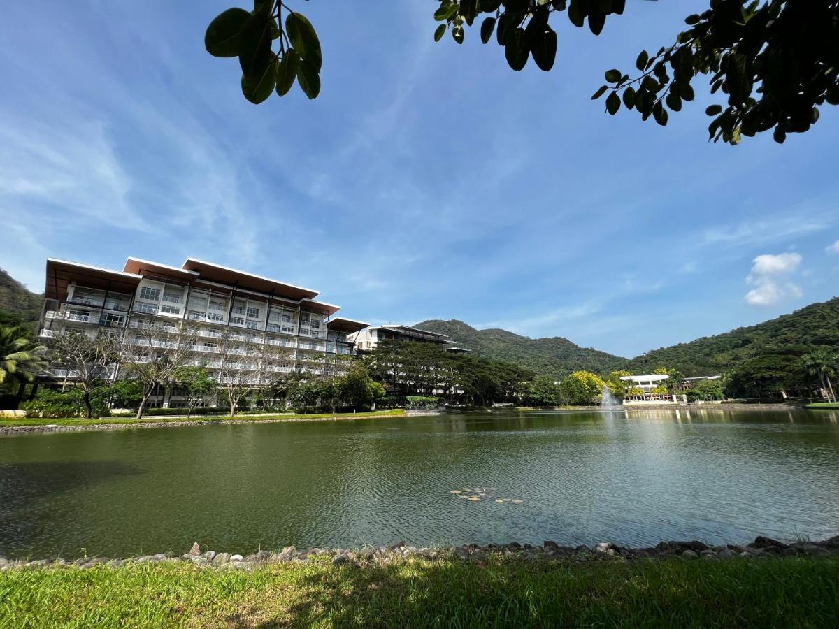 Bonel condo at Pico de Loro Cutad Exterior foto